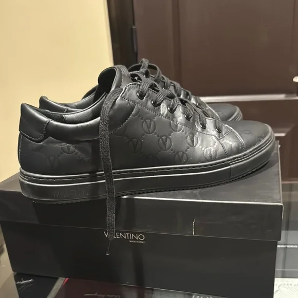 Valentino Black Sneakers - Picture 5 of 8
